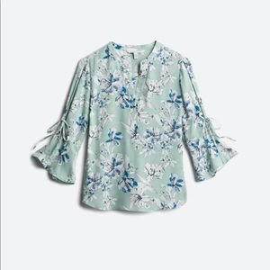 41 HAWTHORN

Trina Bell Sleeve Blouse
S | Mint